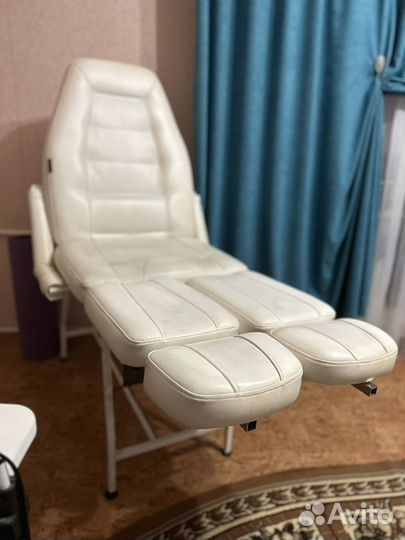 Косметическое кресло бу