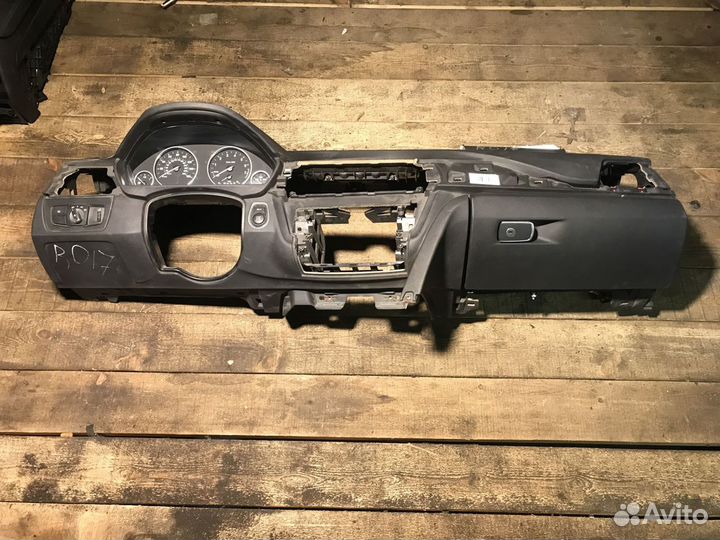 Торпедо стрелянная BMW F30 Ф30