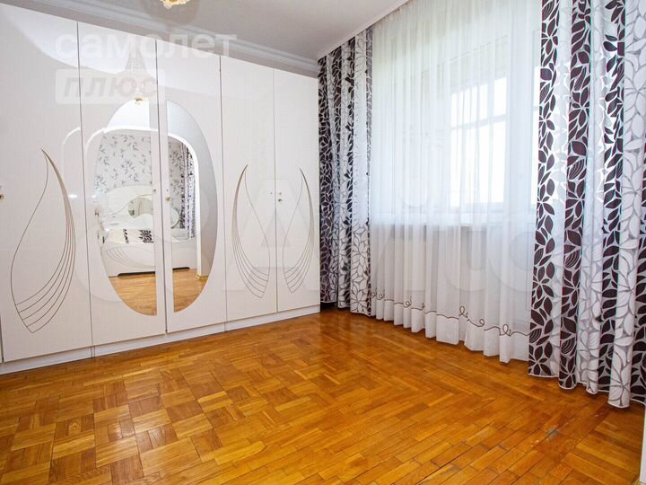 5-к. квартира, 155 м², 5/10 эт.