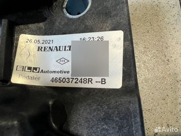 Педаль сцепления Renault Duster пробег 47.000км