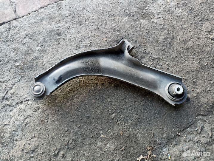 Рычаг передний правый Nissan Note E11 рестайлинг