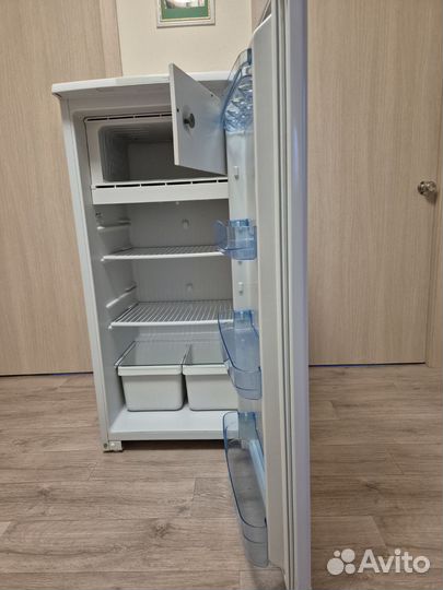 Холодильник Бирюса