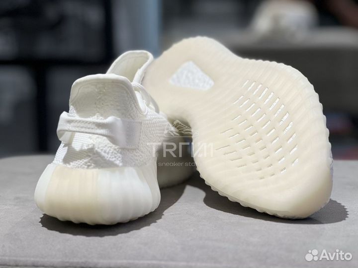 Кроссовки Adidas Yeezy Boost 350 Triple White