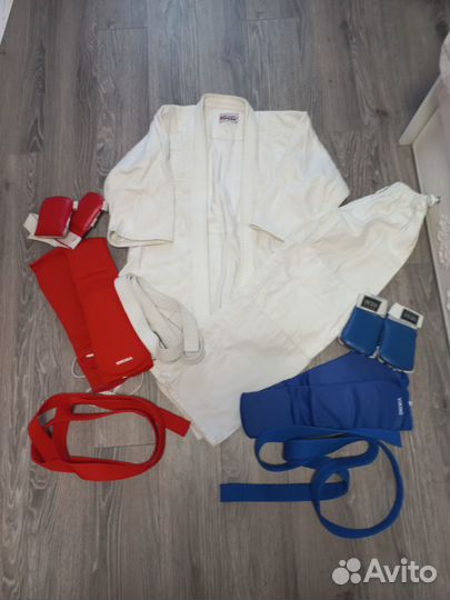 Кимоно и защита для джиу джитсу