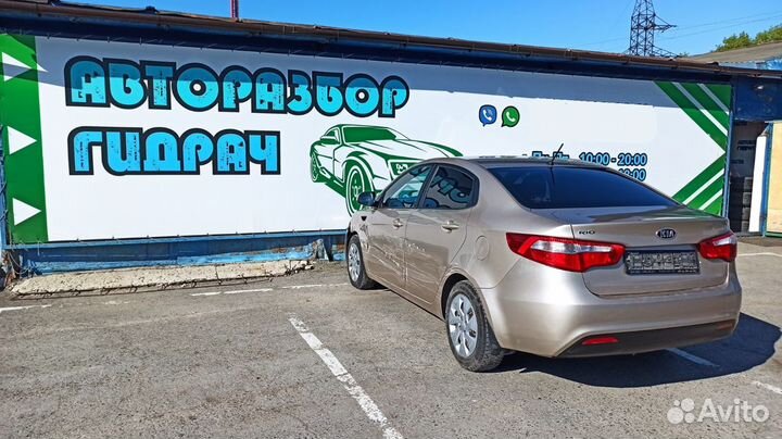 Крышка зеркала внутренняя левая Kia Rio 3 876514Y0