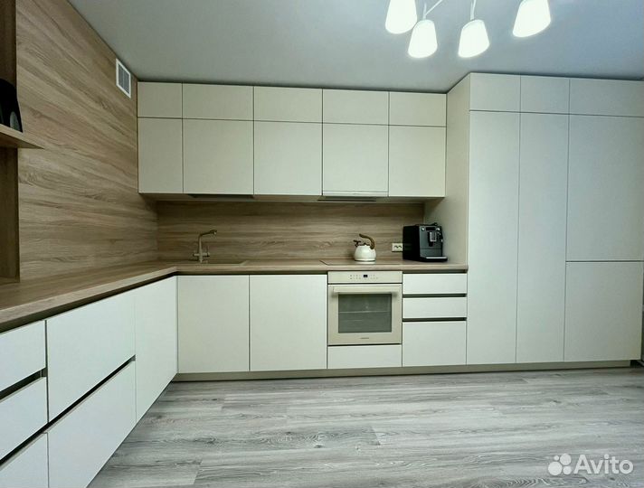 Кухонный гарнитур угловой в потолок на заказ