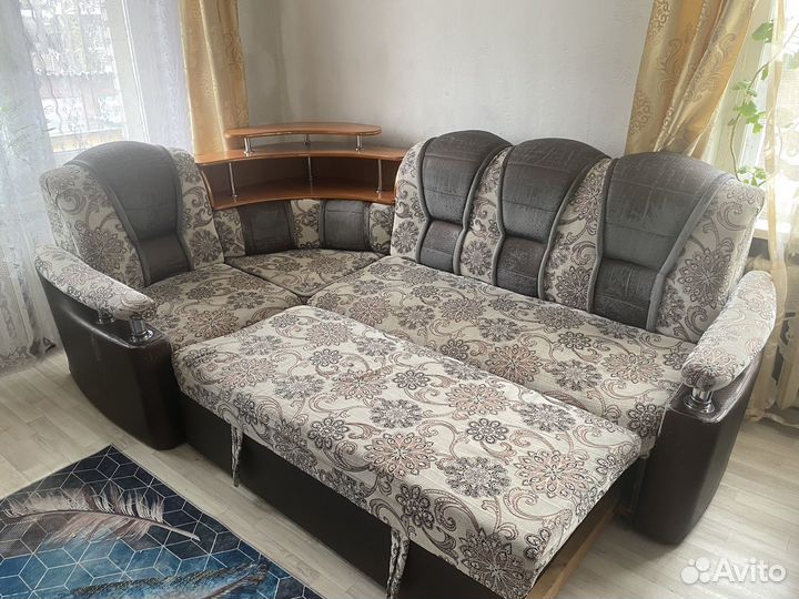 Угловой диван бу