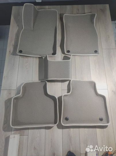 Эва автоковрики 3Д с бортиками Panoz