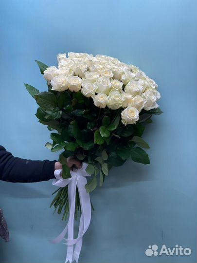 Белая роза прекрасная