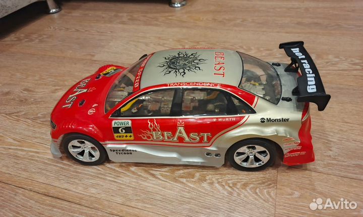 Машинка на пульте управления