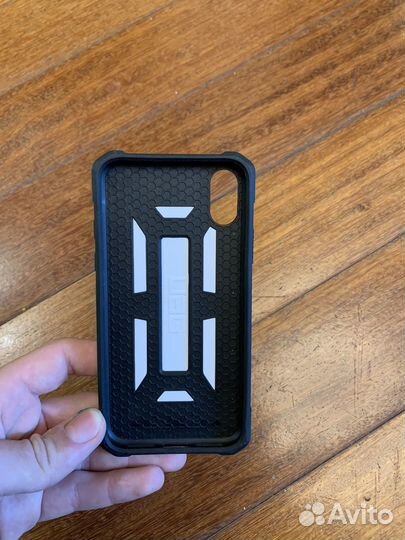 Чехол UAG (белый) на iPhone XS