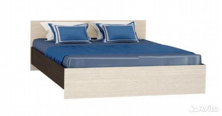 Двуспальная кровать