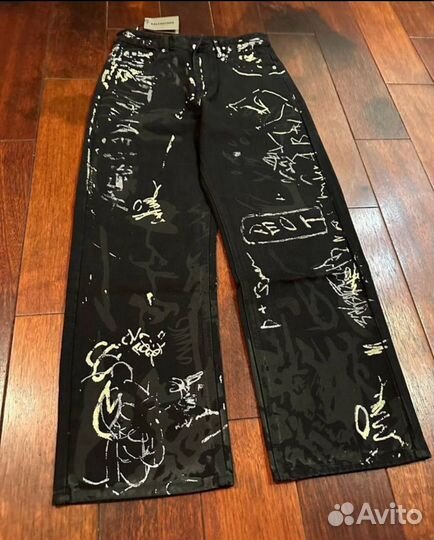 Balenciaga baggy 23ss graffiti джинсы на руках