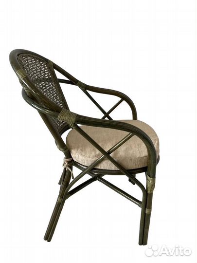 Кресло из ротанга