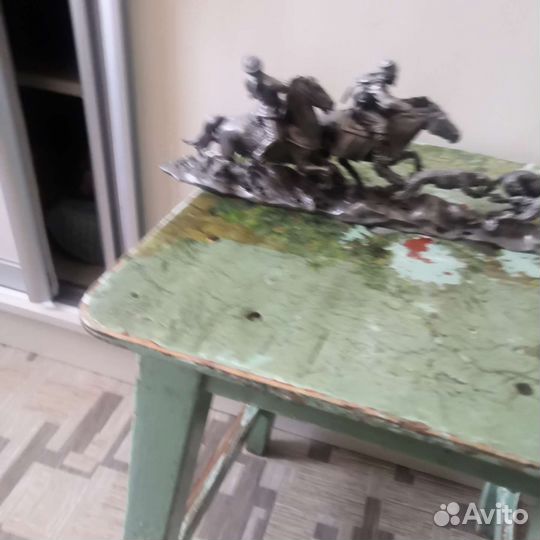 Бронзовая статуэтка
