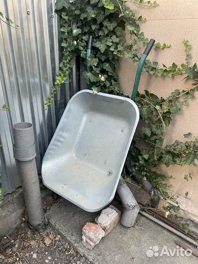 Тачка садовая