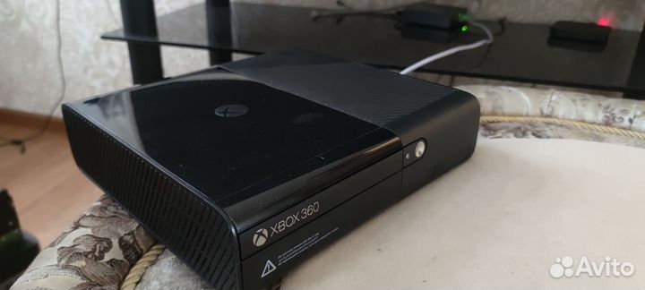 Xbox 360E прошитый + 50игр