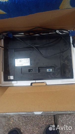 Монитор Samsung