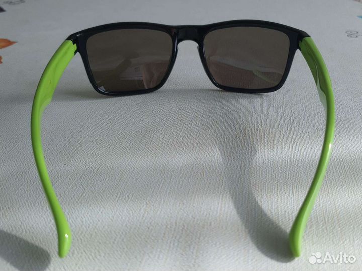 Детские солнцезащитные очки invu