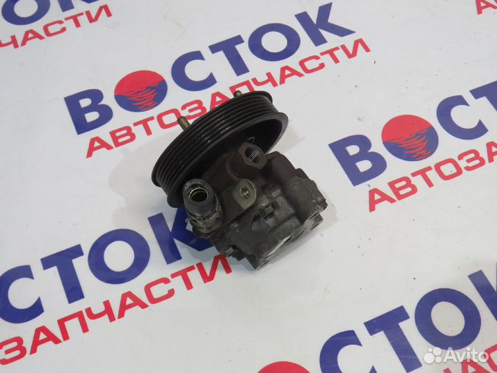 Насос гидроусилителя toyota estima lucida TCR10G