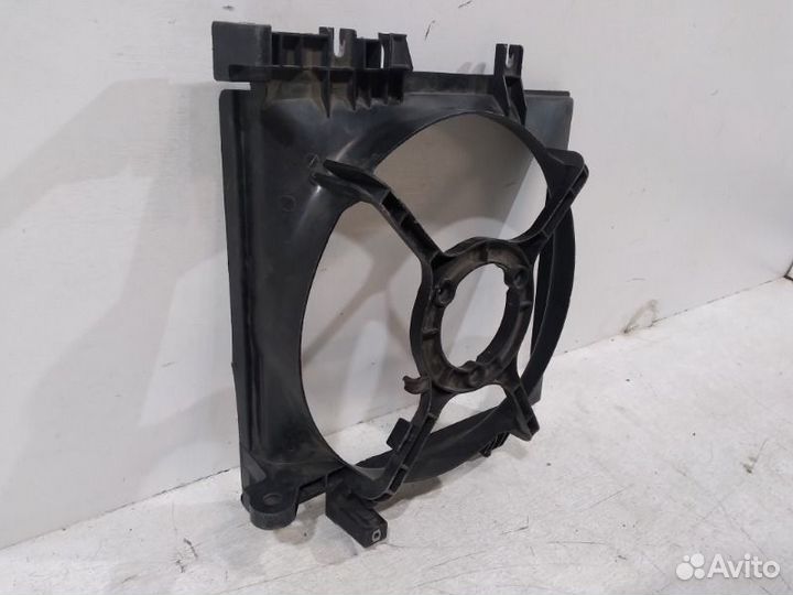 Кожух вентилятора передний Subaru Legacy B13