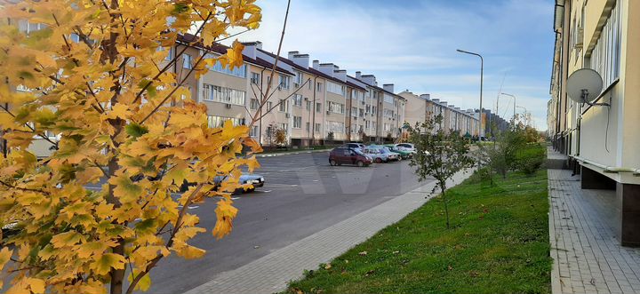 2-к. квартира, 66 м², 1/3 эт.