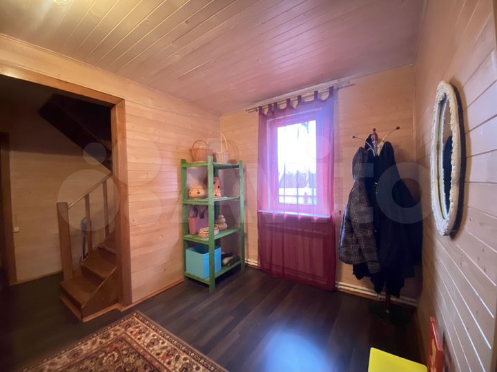 Дом 176 м² на участке 8 сот.