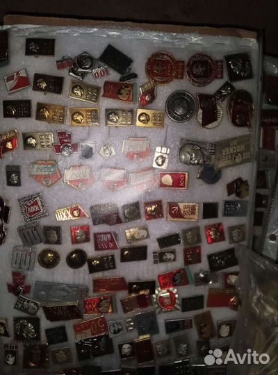 Значки Ленина