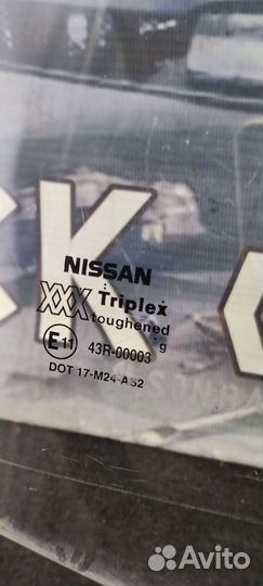 Переднее правое стекло Nissan Primera P11