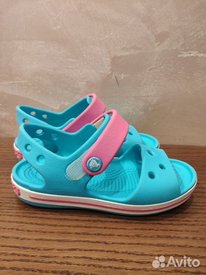 Сандали Crocs