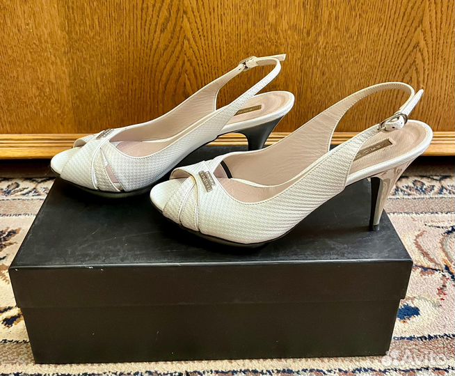 Босоножки женские