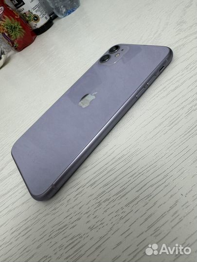 iPhone 11, 64 ГБ