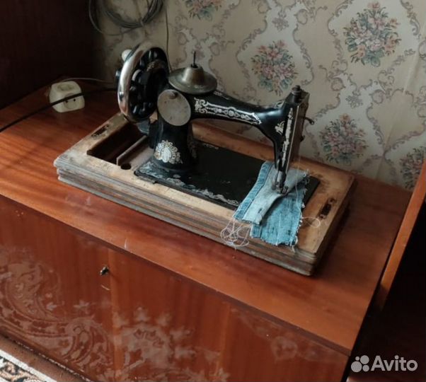 Швейная машина