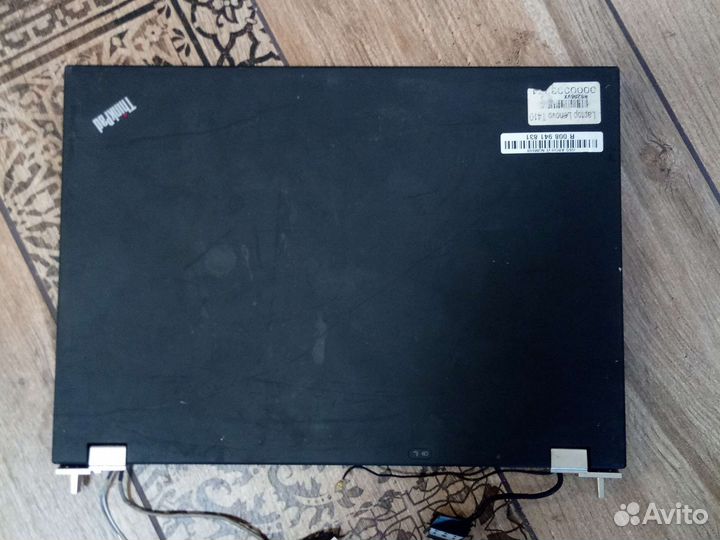 Крышка матрицы с петлями от Lenovo T400