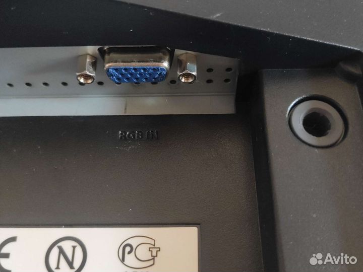 Монитор Samsung SyncMaster e1920