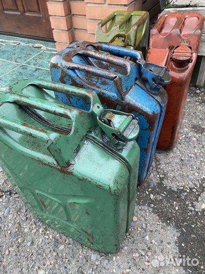 Канистра металическая 20 литров