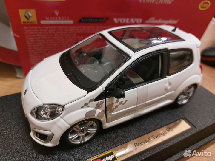 Модель автомобиля Renault Twingo RS 1:24