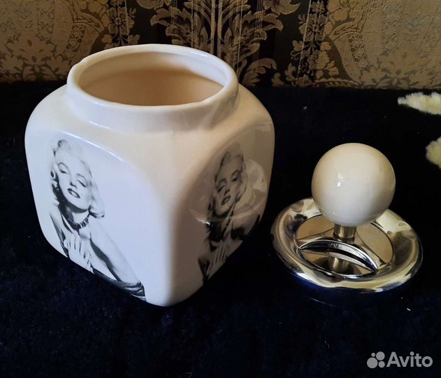 Пепельница фарфор новая в упаковке