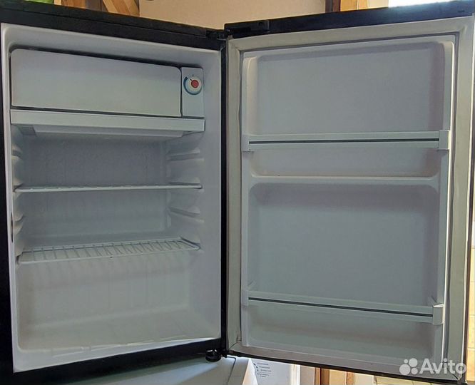 Барный холодильник Kraft 68*44см с гар.1 мес