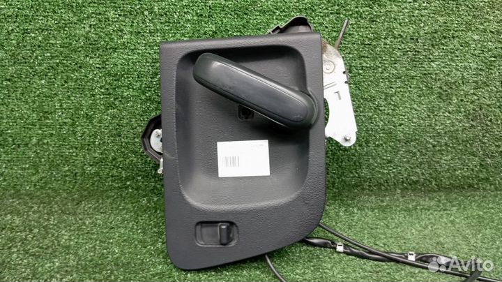 Замок двери Hyundai Grand Starex Левый Задний