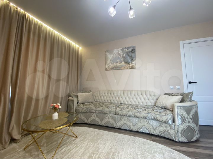 2-к. квартира, 55 м², 6/8 эт.