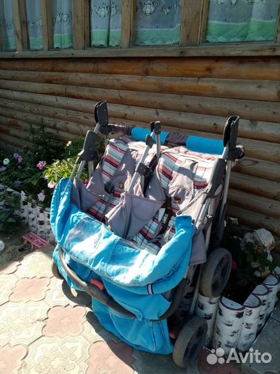 Коляска для двойни