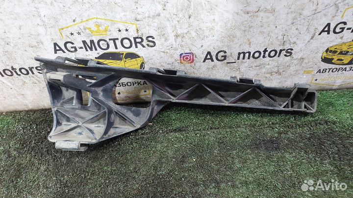 Кронштейн переднего бампера левый Focus 2 (2+)