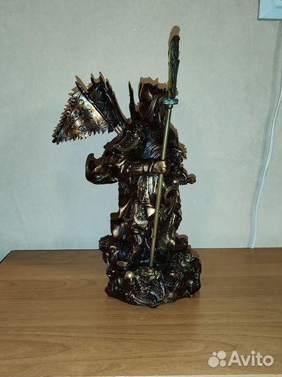 Скульптура Гуань Юй, бронза. 32 см