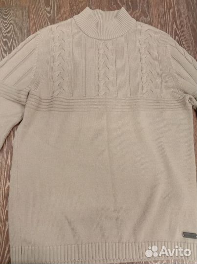Свитер брендовый