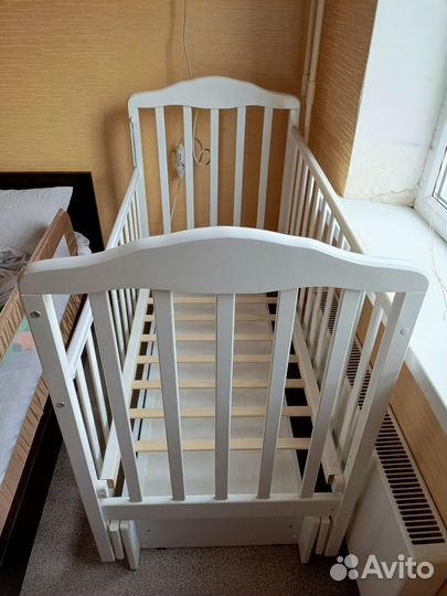 Детская кроватка с универсальным маятником, ящиком