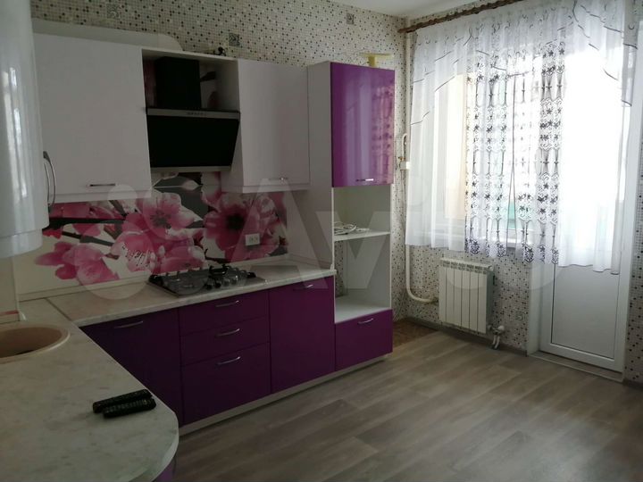 2-к. квартира, 52 м², 1/5 эт.