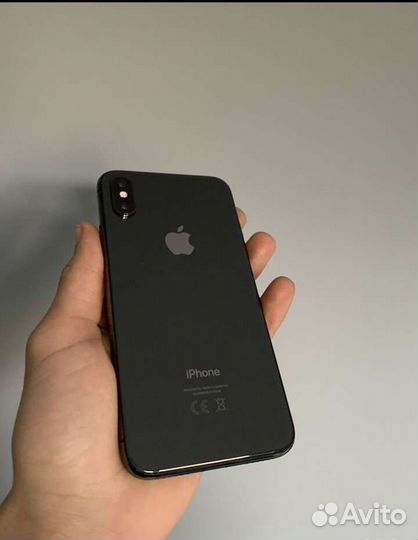Телефон iPhone X 64GB