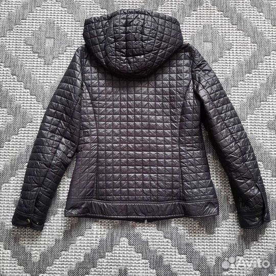 Куртка стеганая женская