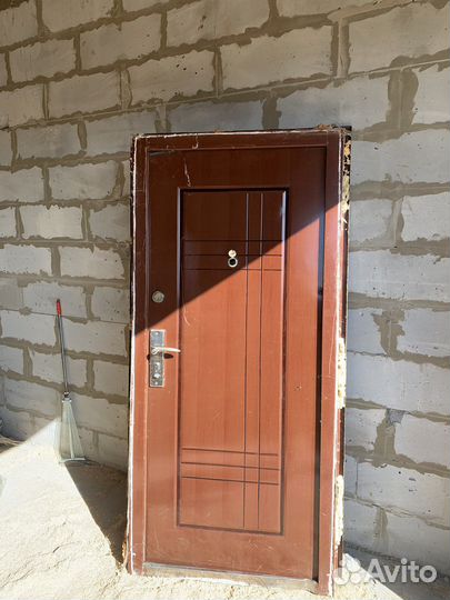 Дверь входная металлическая